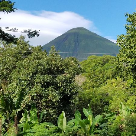 B&B, Family Run Homestay, Hospedaje La Penita Altagracia ภายนอก รูปภาพ