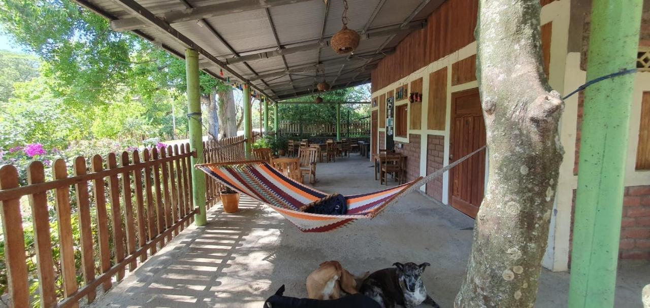 B&B, Family Run Homestay, Hospedaje La Penita Altagracia ภายนอก รูปภาพ