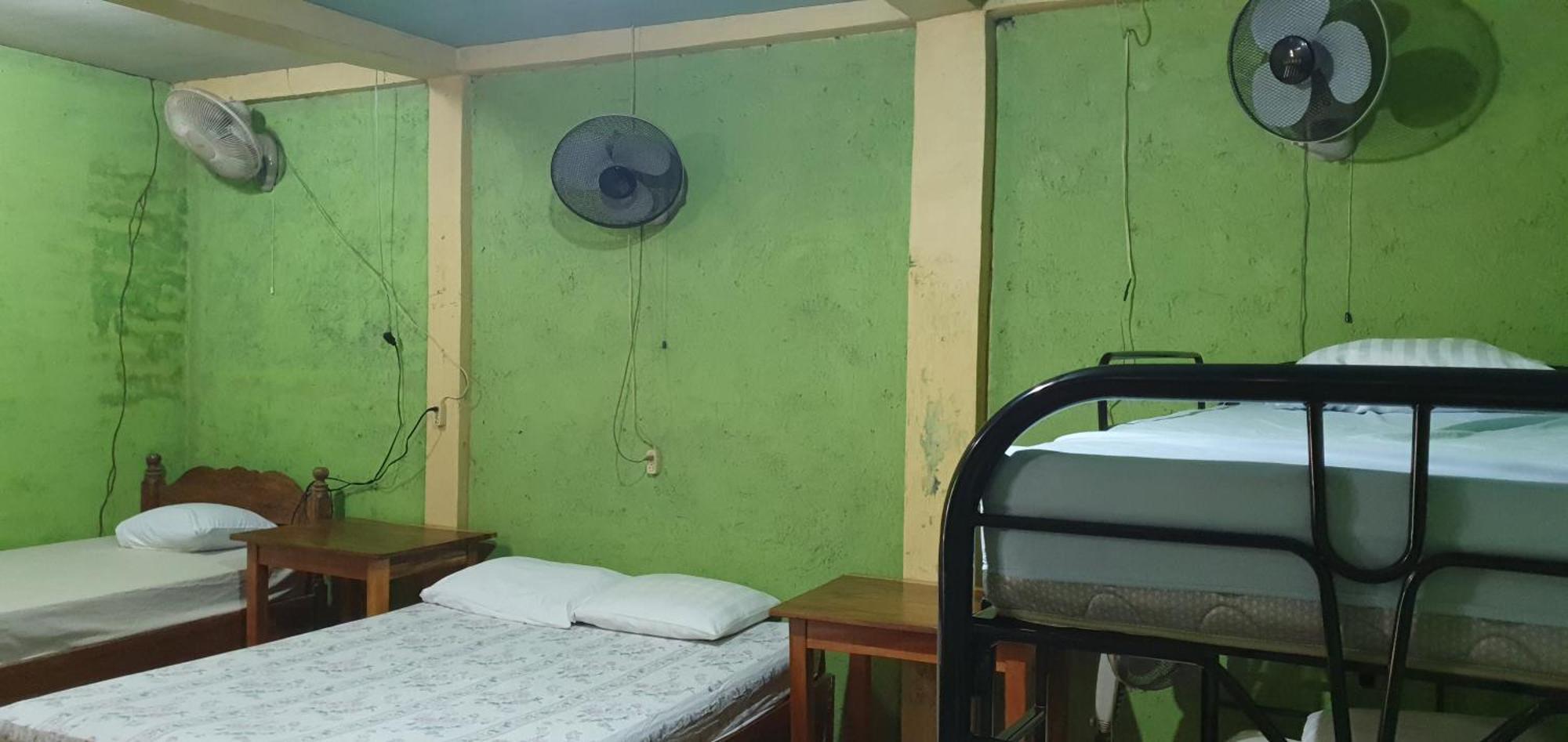 B&B, Family Run Homestay, Hospedaje La Penita Altagracia ภายนอก รูปภาพ
