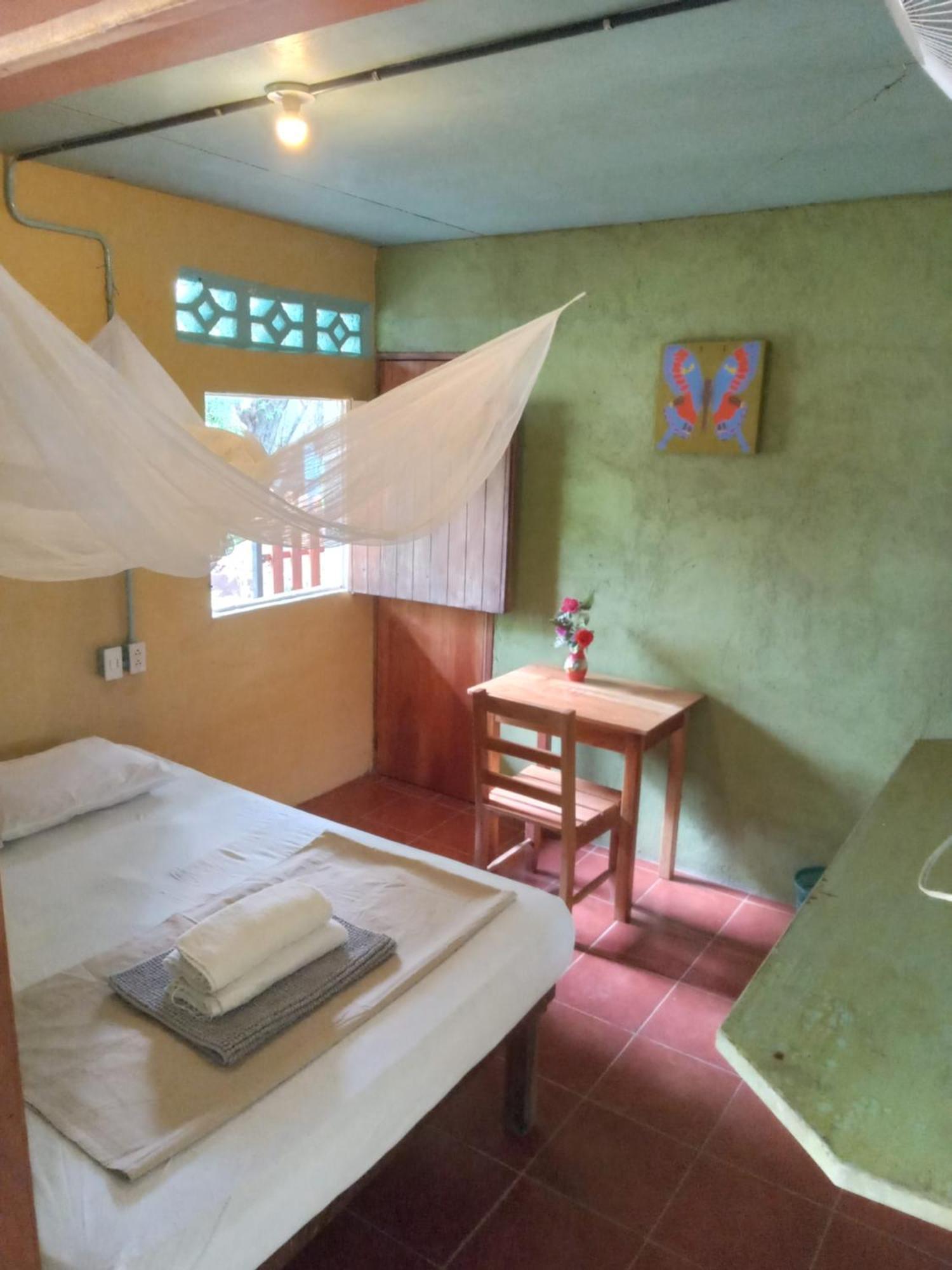 B&B, Family Run Homestay, Hospedaje La Penita Altagracia ภายนอก รูปภาพ