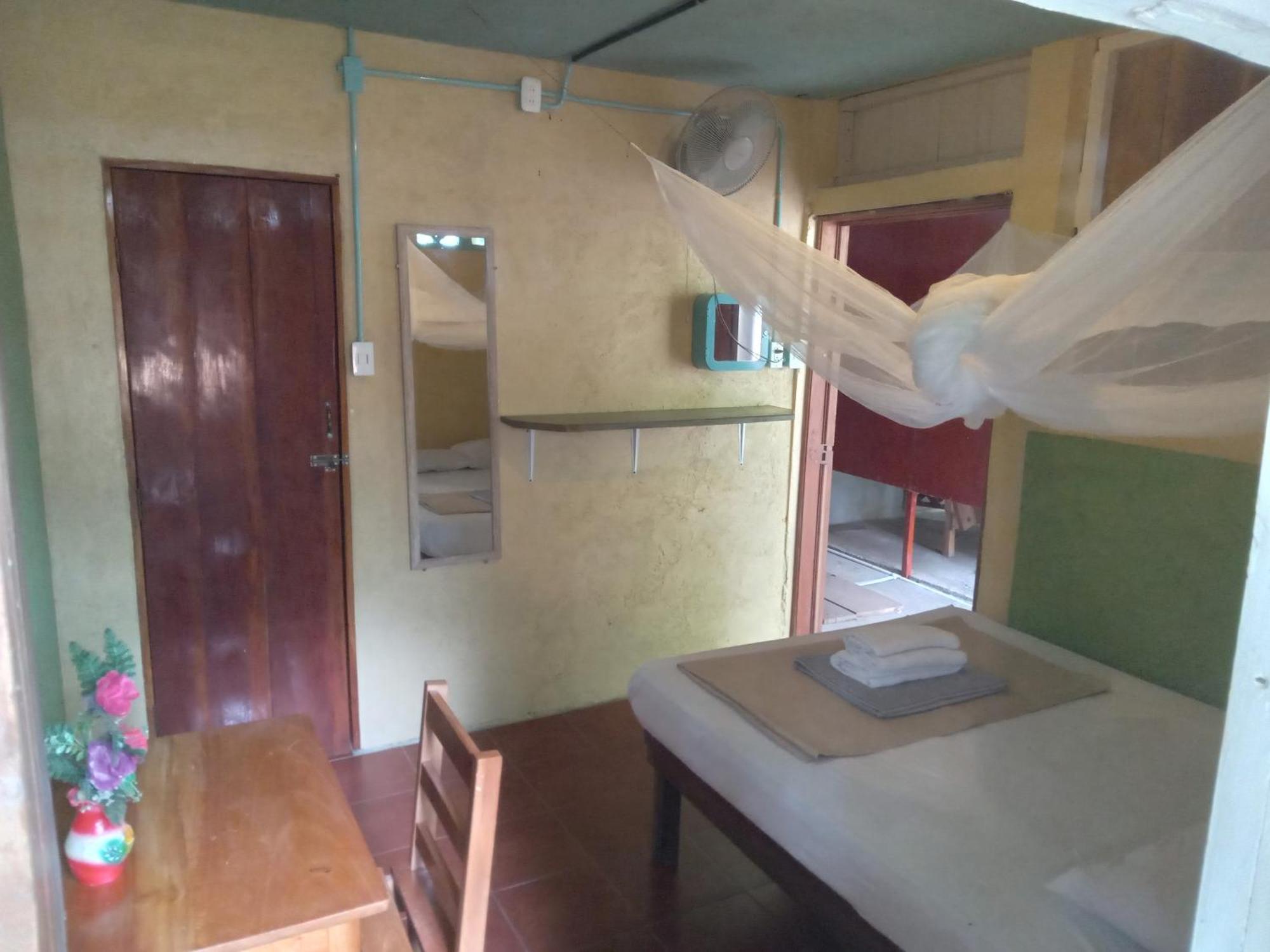 B&B, Family Run Homestay, Hospedaje La Penita Altagracia ภายนอก รูปภาพ