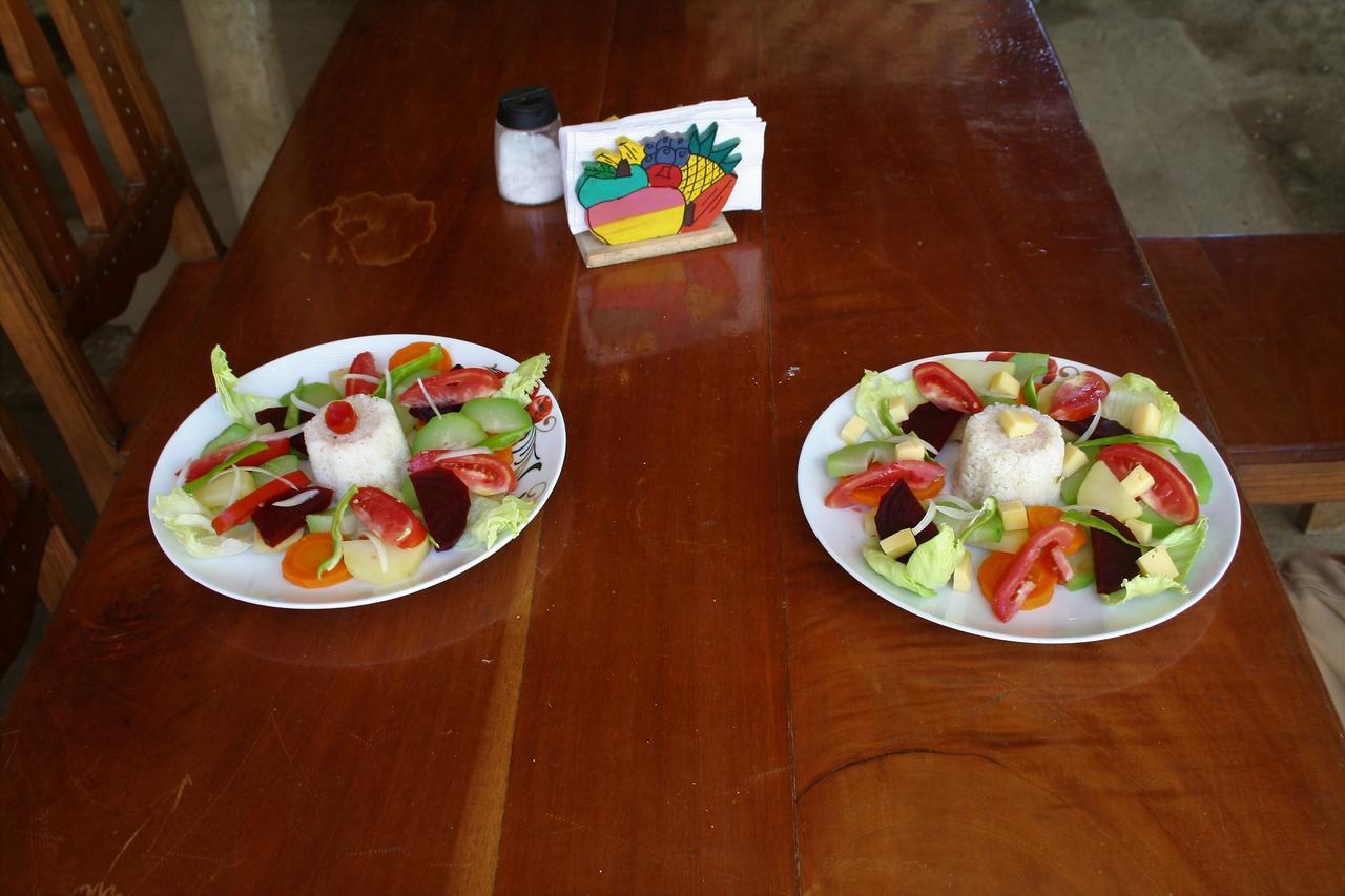 B&B, Family Run Homestay, Hospedaje La Penita Altagracia ภายนอก รูปภาพ